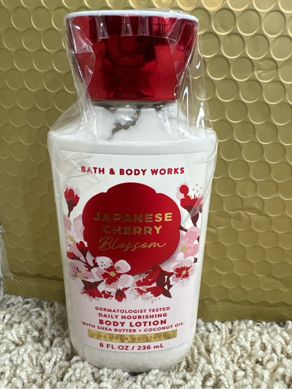 Bath & Body Works Japanese Cherry Blossom Body Lotion - White & Red